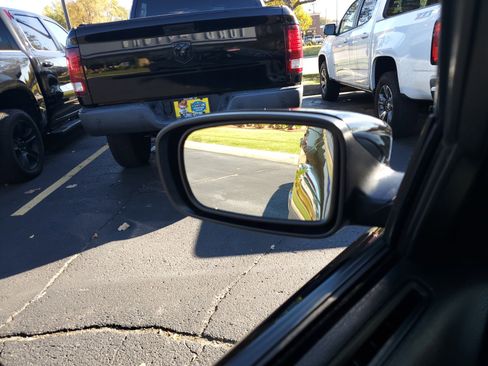 Used 2022 Dodge Charger SXT w/ Leather Interior Group image 12