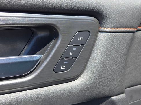 New 2025 Nissan Armada PRO-4X image 32