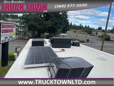 Used 2022 Ford E-450 and Econoline 450 Super Duty w/ Motorhome Prep Package RWD image 38