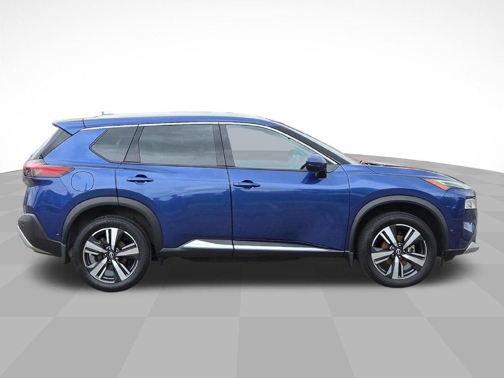 Used 2023 Nissan Rogue Platinum AWD/4WD image 2