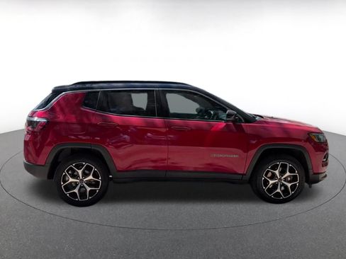 Used 2025 Jeep Compass Limited AWD/4WD image 13