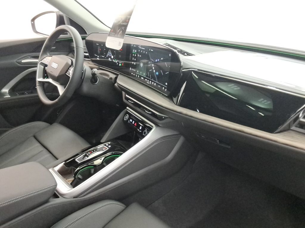 Used 2025 Audi Q5 Premium Plus w/ Premium Plus AWD/4WD image 23
