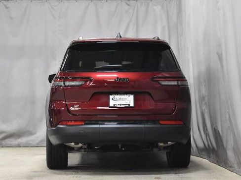 New 2025 Jeep Grand Cherokee L Altitude image 8