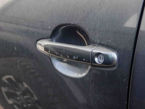 Used 2013 Toyota Tacoma PreRunner image 18