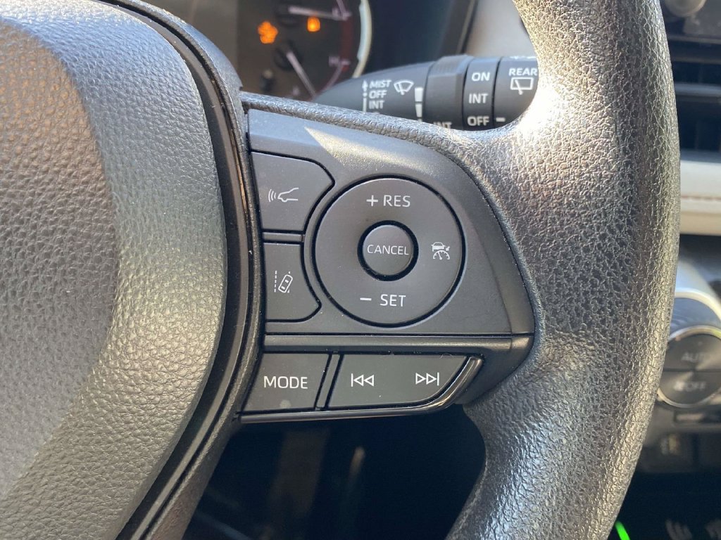 Used 2024 Toyota RAV4 XLE w/ Convenience Package FWD image 21