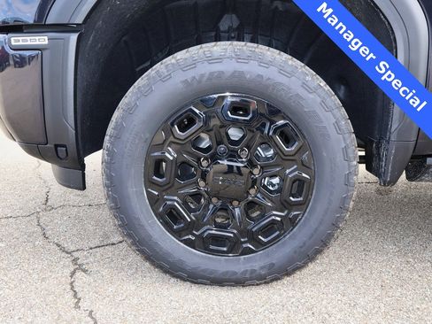 New 2025 GMC Sierra 3500 Denali Ultimate image 37