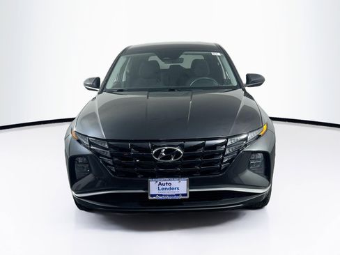 Used 2023 Hyundai Tucson SE image 2