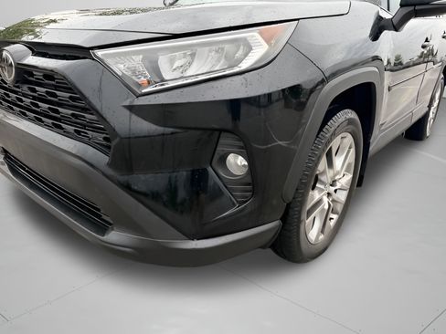 Used 2021 Toyota RAV4 XLE Premium AWD/4WD image 31