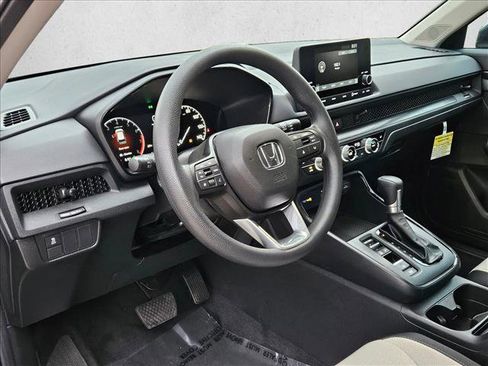 Used 2025 Honda CR-V EX image 10
