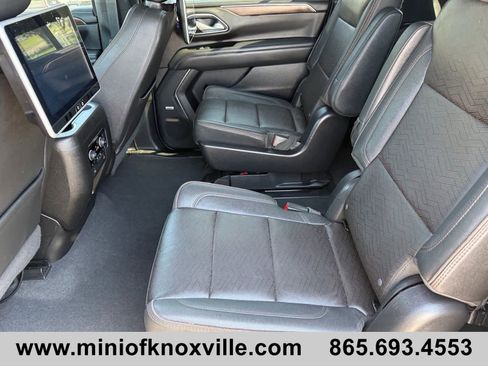 Used 2022 Chevrolet Suburban High Country AWD/4WD image 19