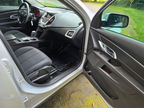 Used 2015 GMC Terrain SLE FWD image 12