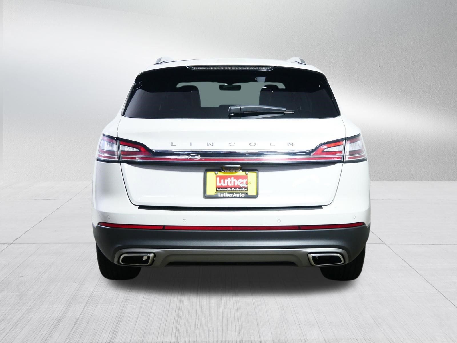 Used 2022 Lincoln Nautilus Reserve AWD/4WD image 6