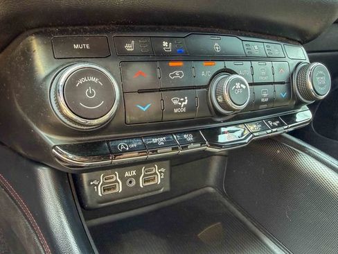 Used 2023 Dodge Durango GT AWD/4WD image 16