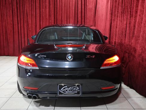 Used 2011 BMW Z4 sDrive30i image 12