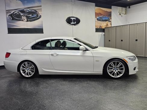 Used 2013 BMW 335i 335i Convertible 2D image 4