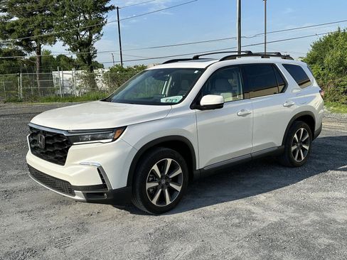 Certified 2025 Honda Pilot Elite image 4