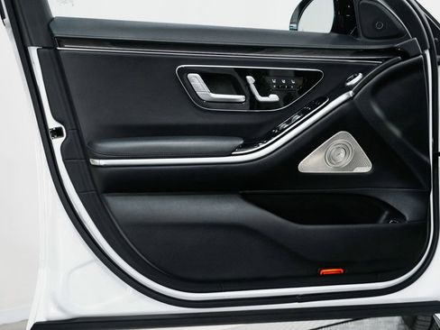 Used 2023 Mercedes-Benz S 500 4MATIC w/ AMG Line image 11