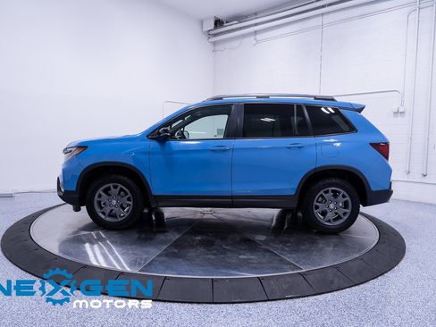 Used 2025 Honda Passport TrailSport image 30