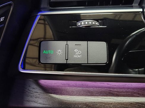 Used 2021 Audi Q8 Premium Plus image 42