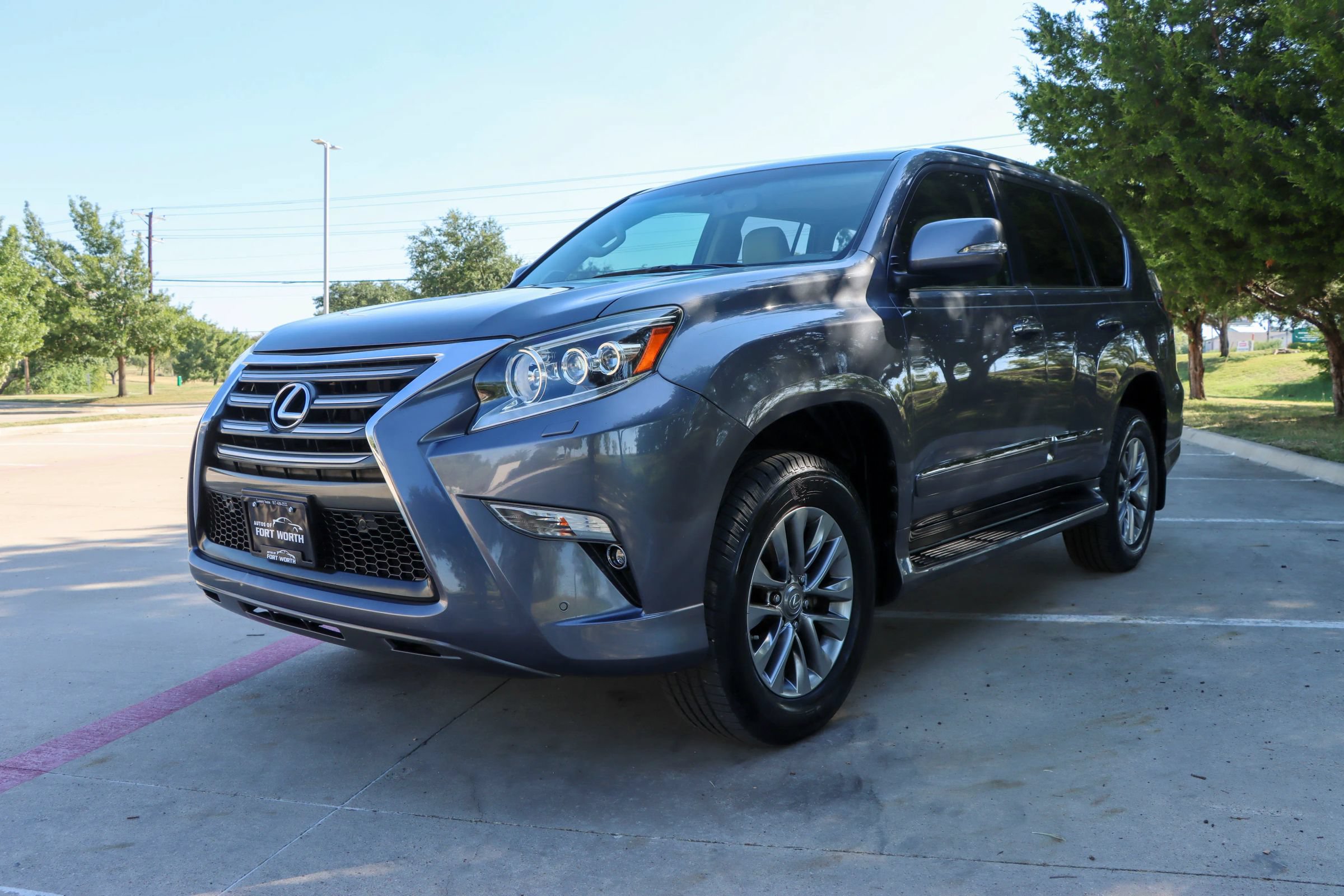 Used 2015 Lexus GX 460 Luxury AWD/4WD image 3