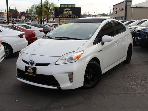 Used 2013 Toyota Prius Three image 38