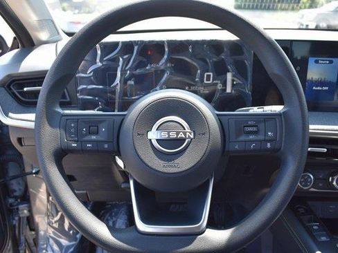 New 2025 Nissan Kicks SV w/ SV Premium Package image 17