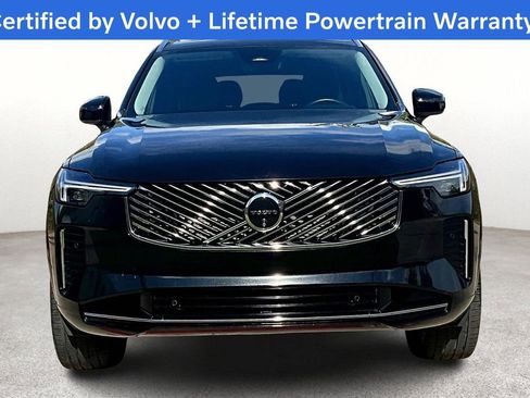 Certified 2025 Volvo XC90 B6 Plus image 5