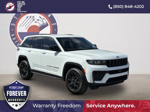 New 2026 Jeep Grand Cherokee Altitude AWD/4WD image 1