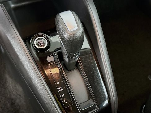 Used 2022 Nissan Kicks S image 19