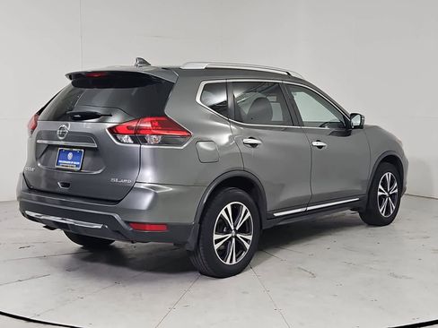 Used 2017 Nissan Rogue SL image 6