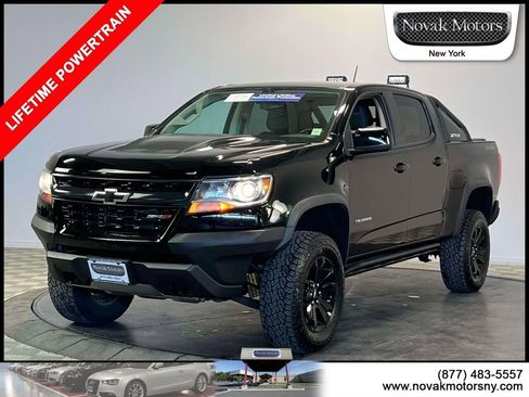 Used 2019 Chevrolet Colorado ZR2 w/ ZR2 Midnight Special Edition image 4