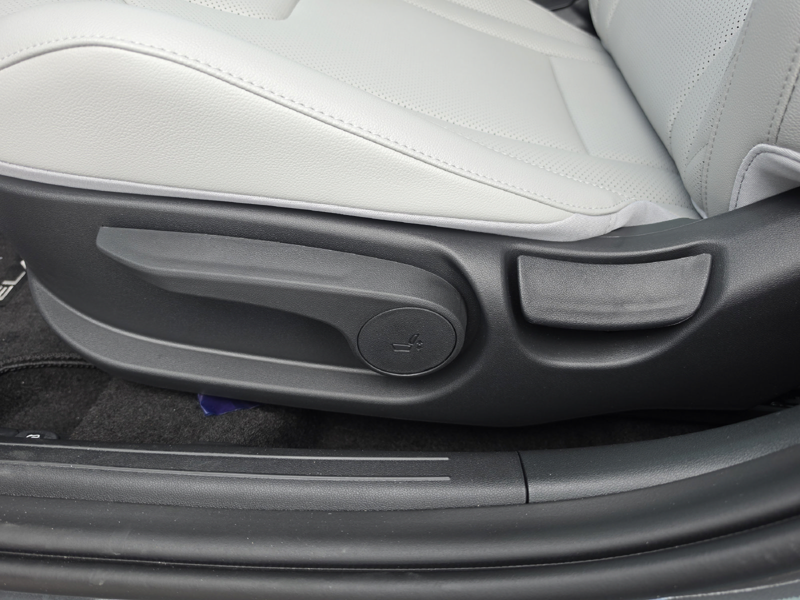 New 2026 Hyundai Elantra SEL Sport FWD image 22