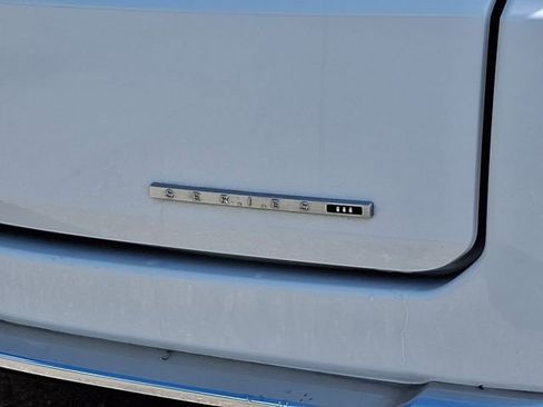 Used 2024 Jeep Wagoneer L Series III w/ Flexible Seating Group AWD/4WD image 32