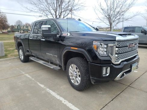 Used 2021 GMC Sierra 2500 Denali image 2
