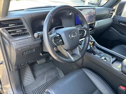 Certified 2024 Lexus GX 550 image 23