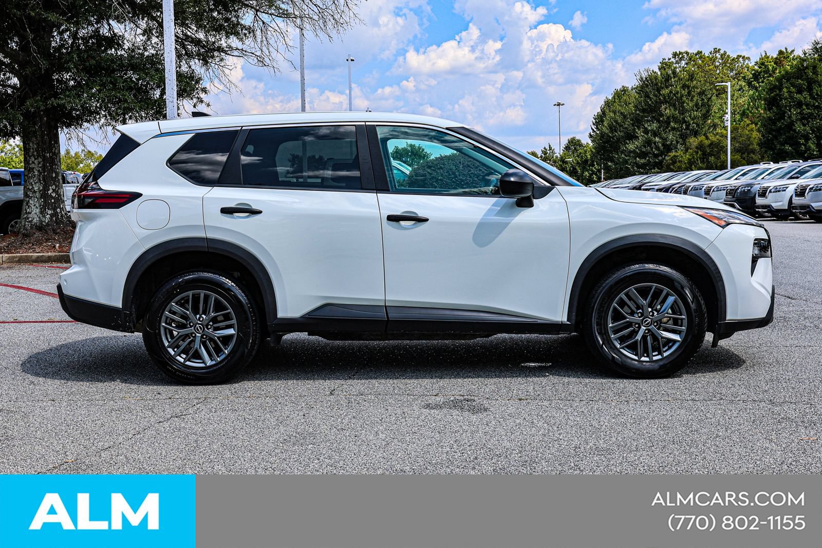 Used 2024 Nissan Rogue S FWD image 10