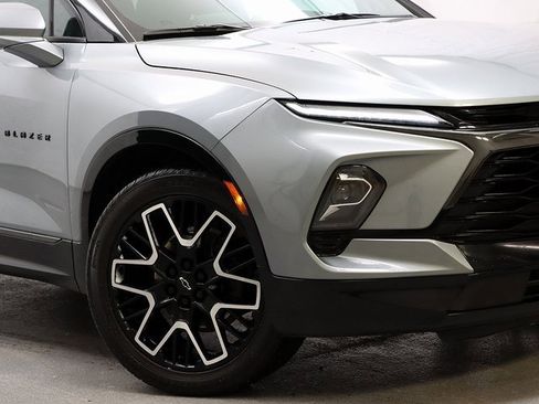 Used 2024 Chevrolet Blazer RS w/ Driver Confidence II Package image 3