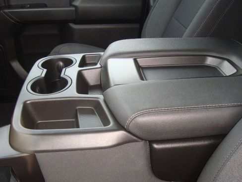 Used 2022 Chevrolet Silverado 1500 Custom image 9