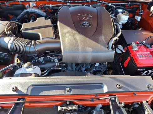 Used 2016 Toyota Tacoma TRD Sport w/ Towing Package image 29