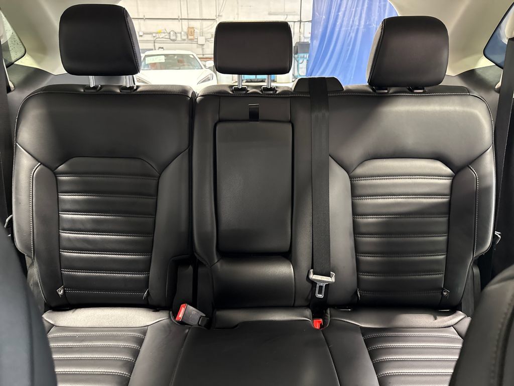 Used 2024 Ford Edge SEL AWD/4WD image 34
