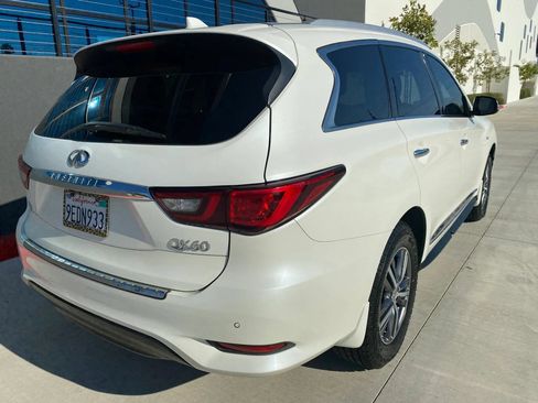 Used 2019 INFINITI QX60 Luxe w/ Essential Package AWD/4WD image 14