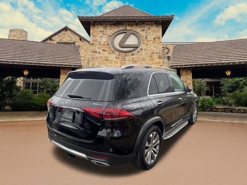 Used 2021 Mercedes-Benz GLE 350 4MATIC image 2