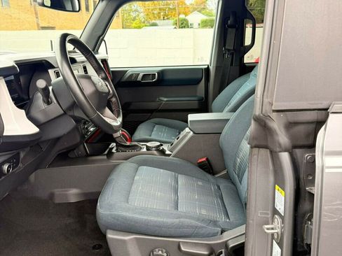 Used 2023 Ford Bronco Heritage Edition image 10