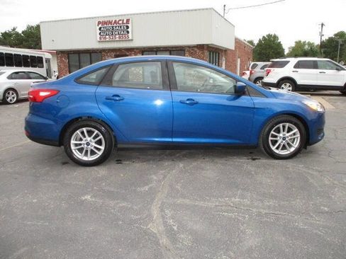 Used 2018 Ford Focus SE image 6