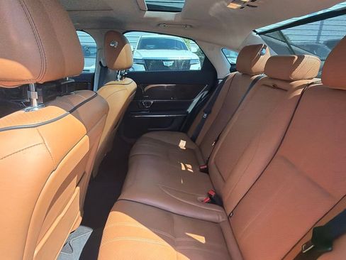 Used 2019 Jaguar XJ R-Sport AWD/4WD image 11
