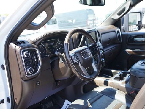 Used 2022 GMC Sierra 2500 Denali AWD/4WD image 15