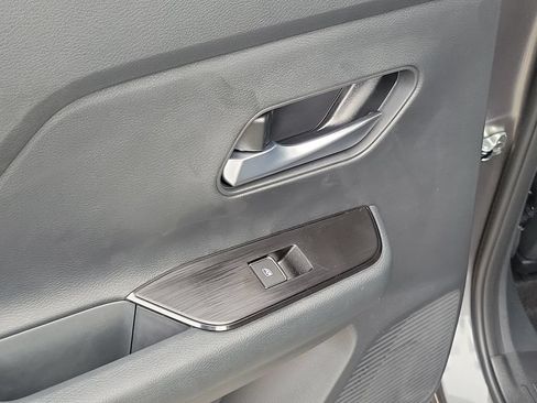 New 2026 Nissan Kicks SR FWD image 16