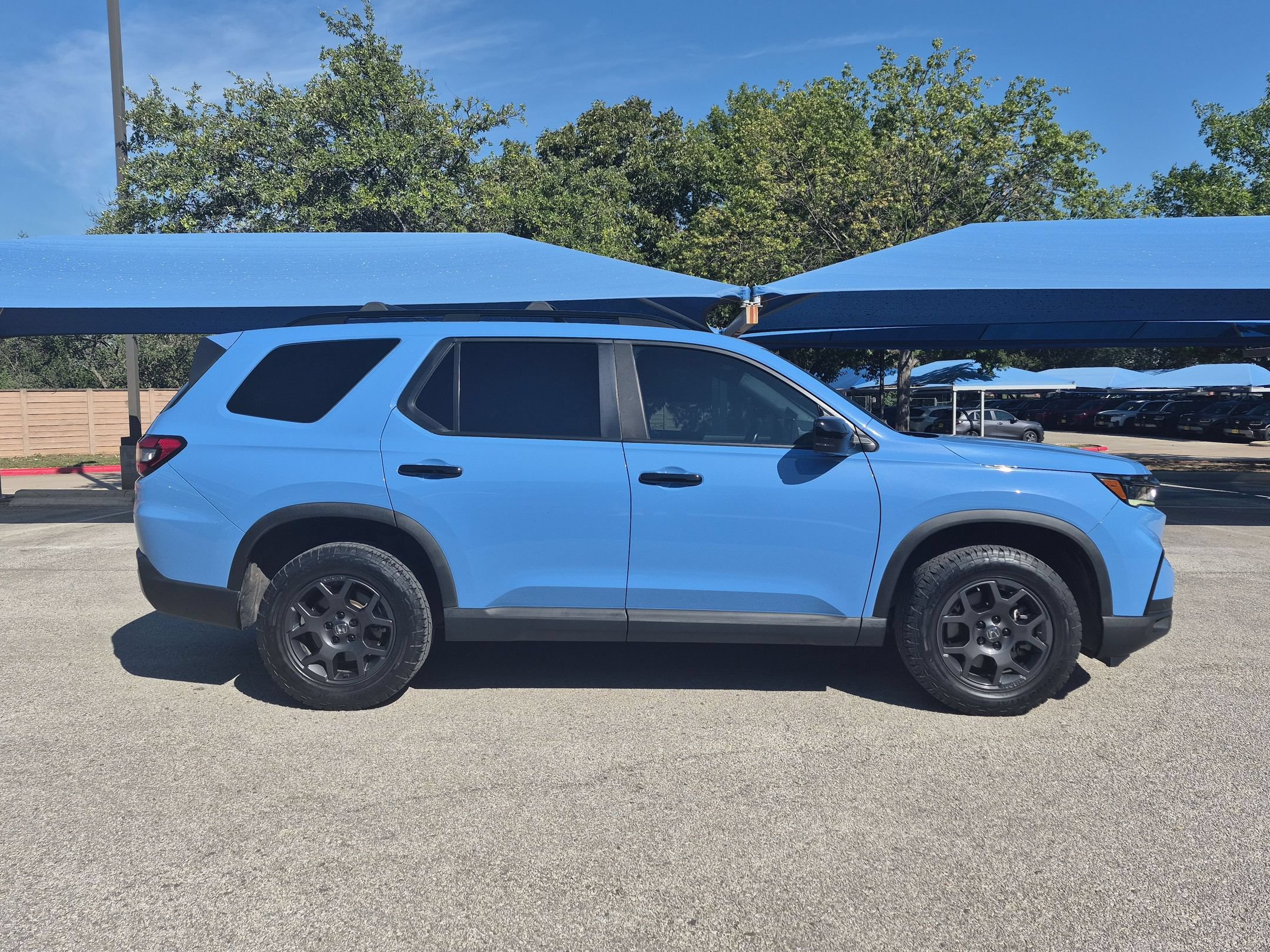 Certified 2023 Honda Pilot TrailSport image 2