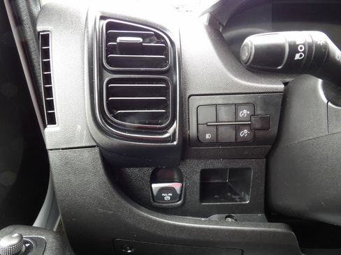 Used 2023 RAM ProMaster 2500 w/ Driver Convenience Group FWD image 19