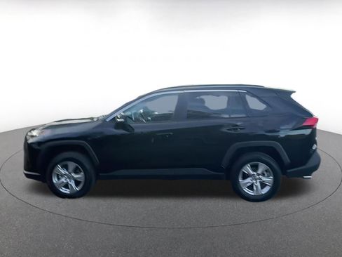 Used 2025 Toyota RAV4 XLE image 9
